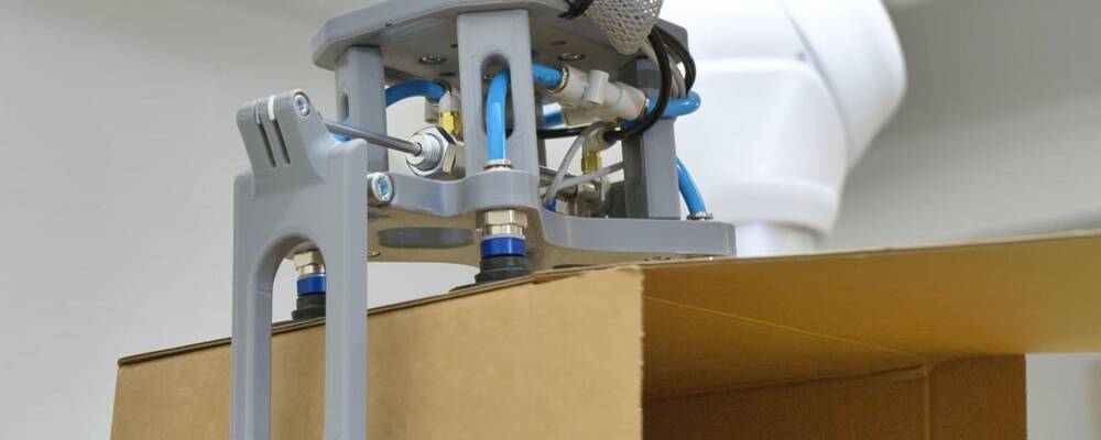 Robot per pallettizzazione con end effector progettato in opus automazione